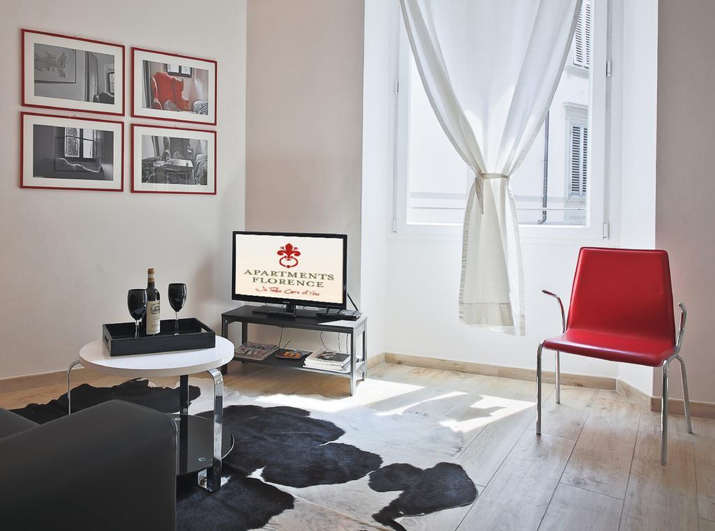 Apartments Florence Pandolfini Street Bilik gambar